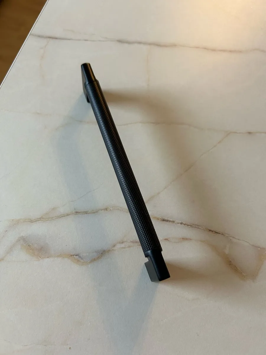 Cabinet handles - 18 available - Image 2