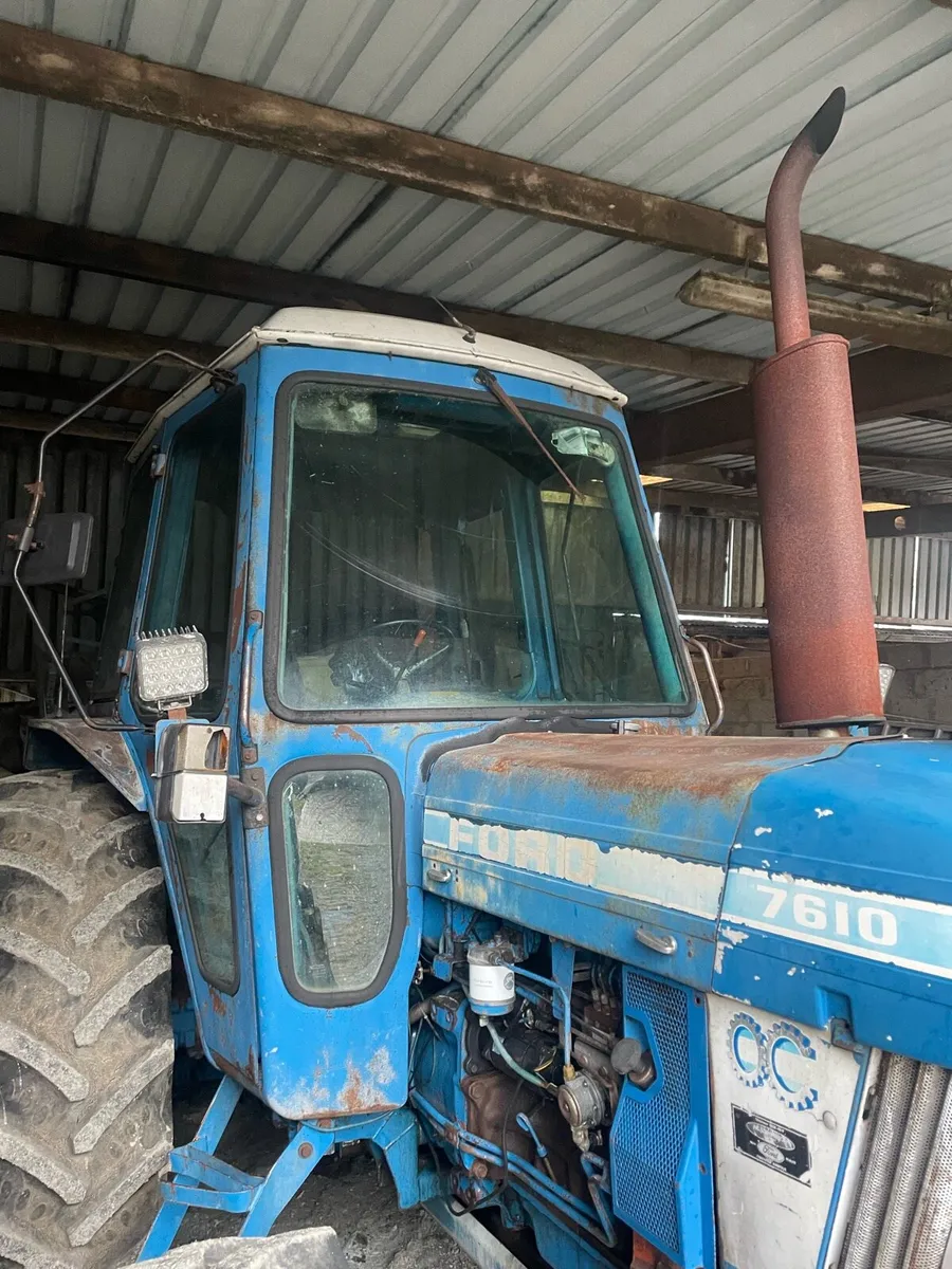 7610 tractor - Image 2