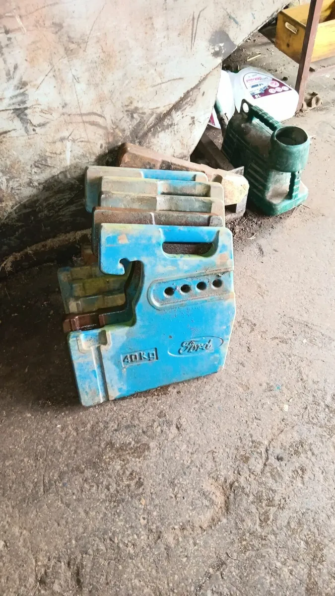 Ford weights and 16.9.34 wheels - Image 1