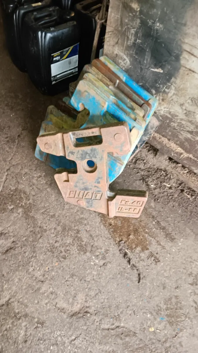 Ford weights and Ford 4000,4600 12-4-36 wheels - Image 4