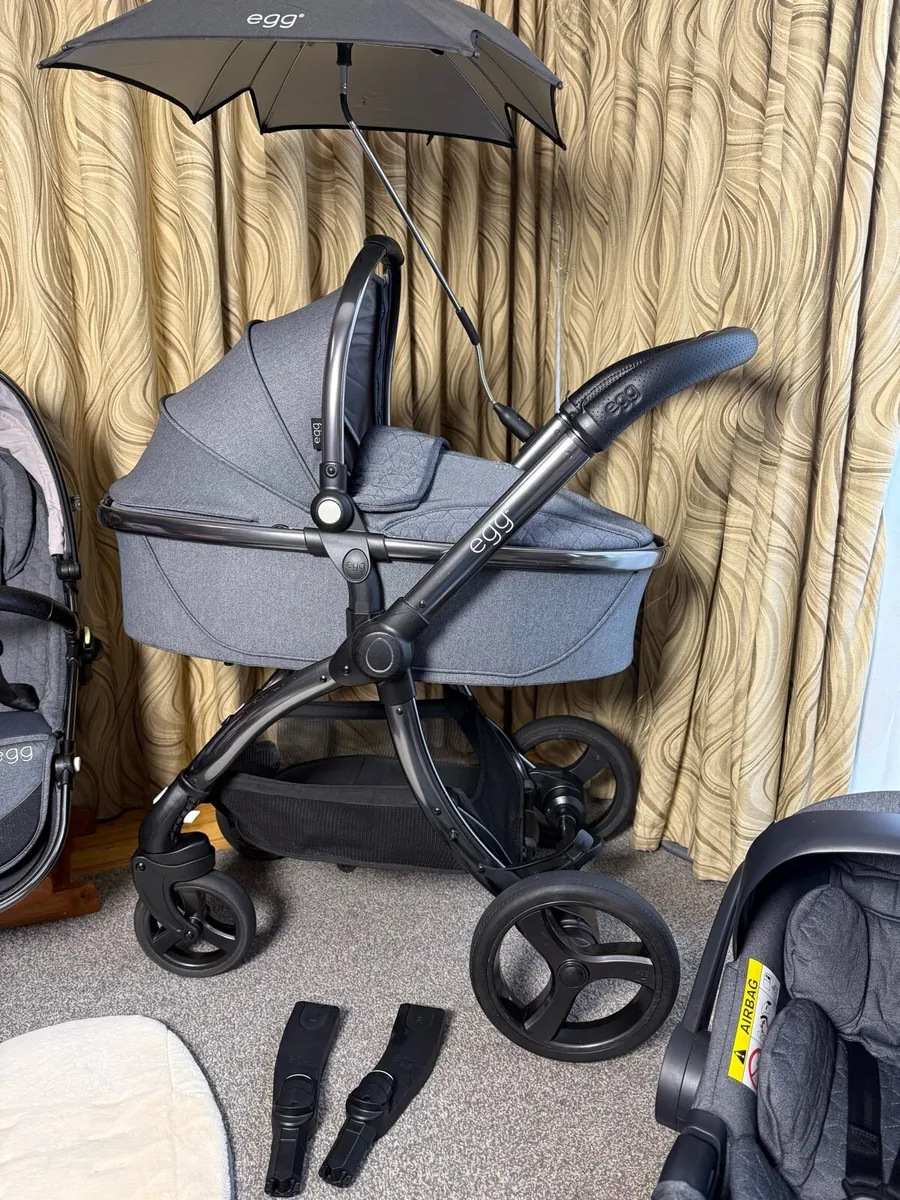 Egg 2 full travel system with car seat and isofix - Image 3
