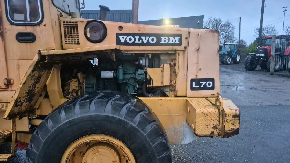 Volvo L70 loader - Image 3