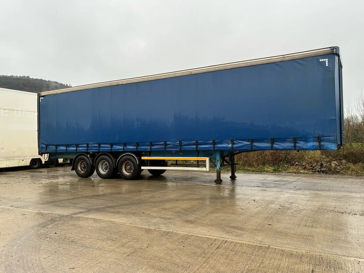 Curtainside trailers