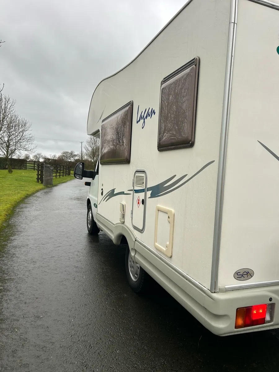 Mclouis  NI REG 5BIRTH 6SEAT BELTS - Image 4