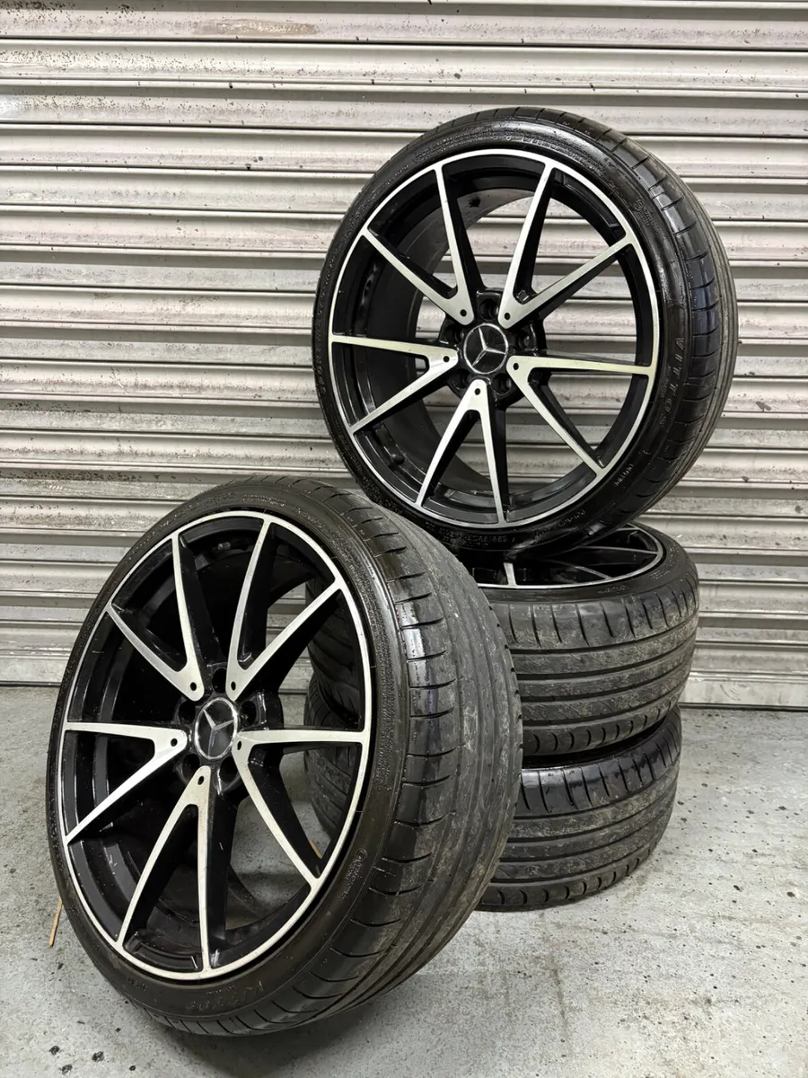 Mercedes C-Class AMG Alloys 19” - Image 1