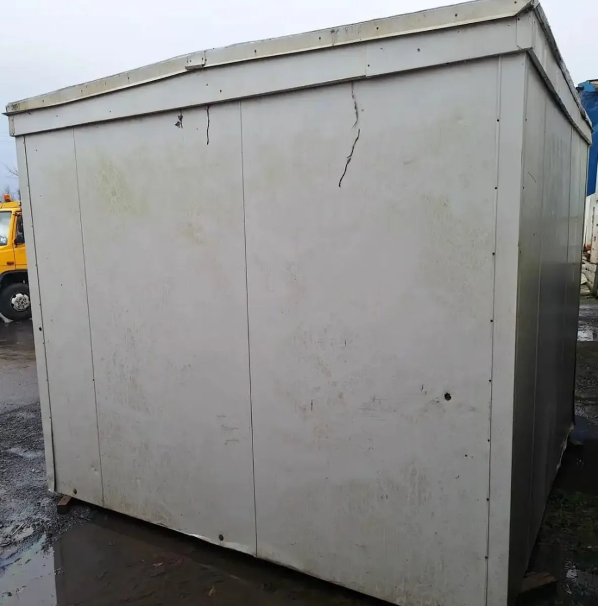 10x10 office / cabin - Image 4