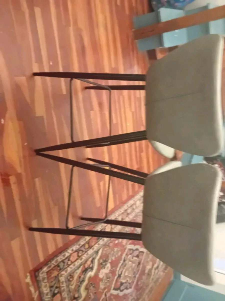 2 kitchen bar stools - Image 1