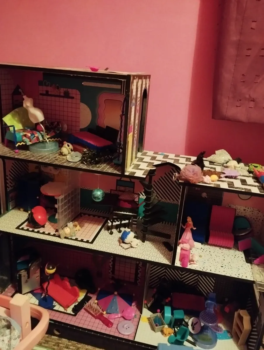 Doll house - Image 2
