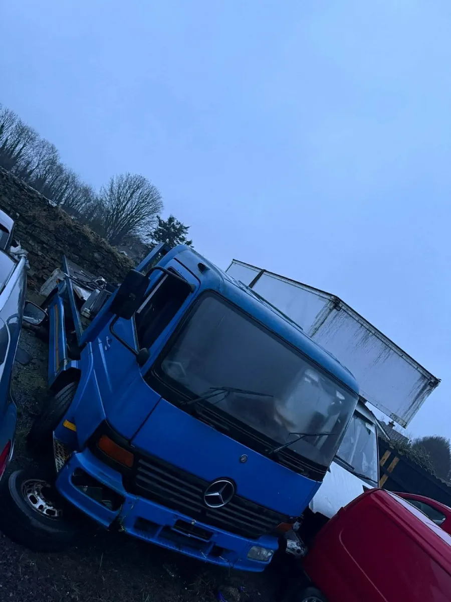 Mercedes Atego Recovery  Tilt an Slide with Spec - Image 2