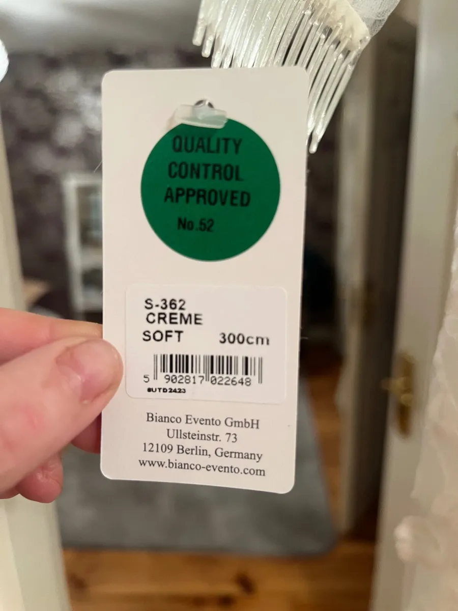 Wedding dress - Image 3