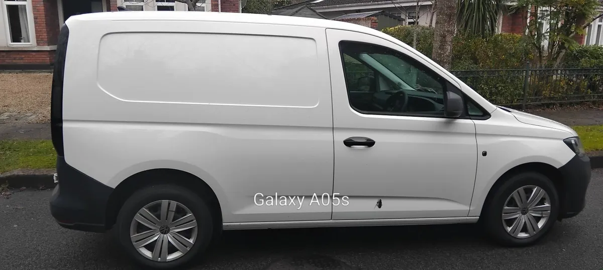 Volkswagen Caddy 2023 - Image 3