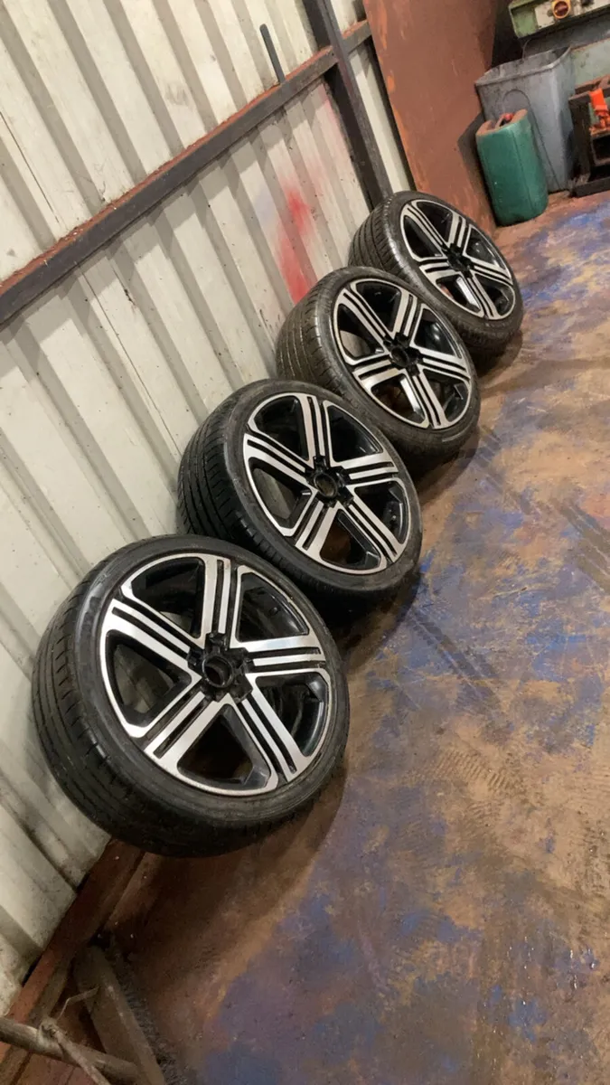 18 inch alloy wheels 5x112 - Image 1