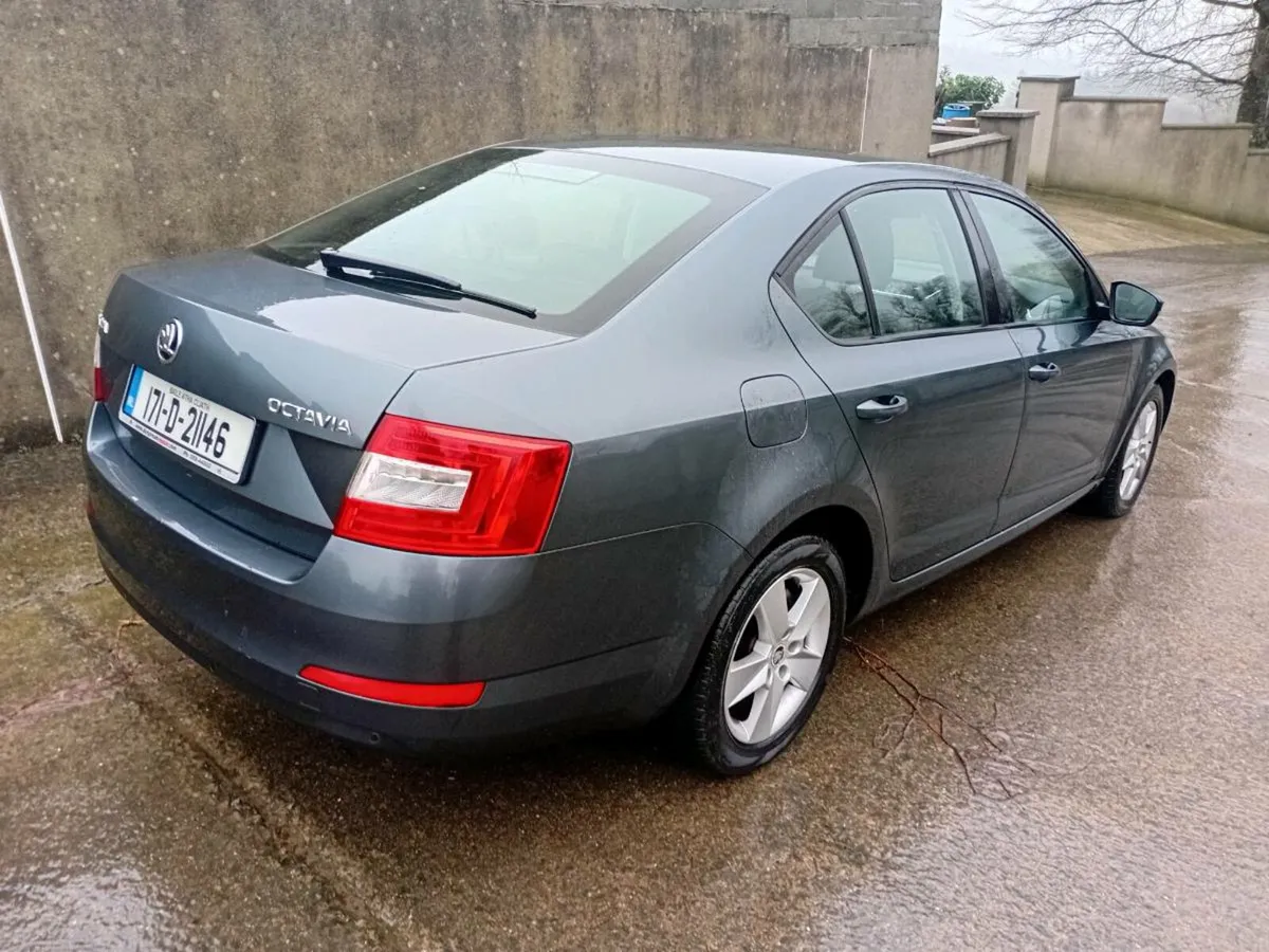 Skoda octavia 1.6tdi 2017 Automatic - Image 3