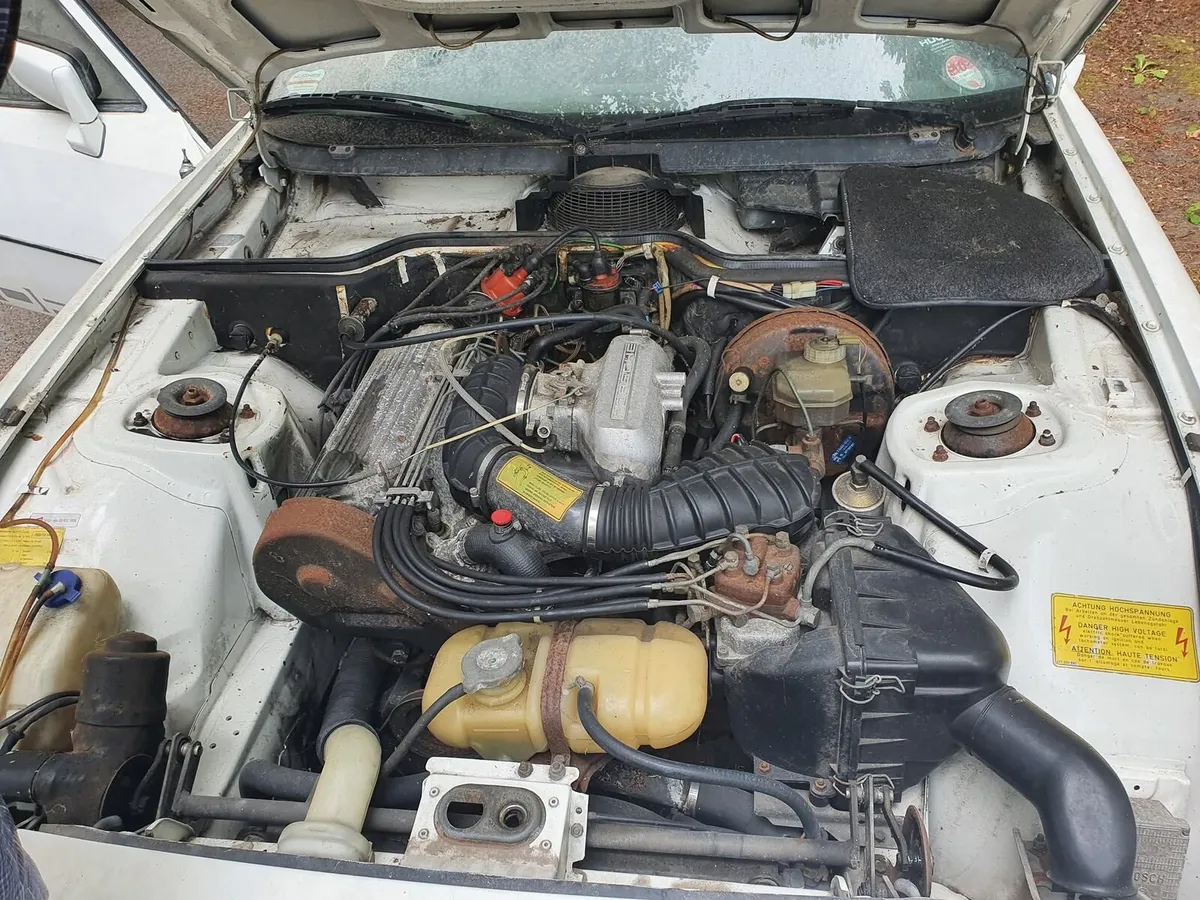 Porsche 924 (1979) - Image 4