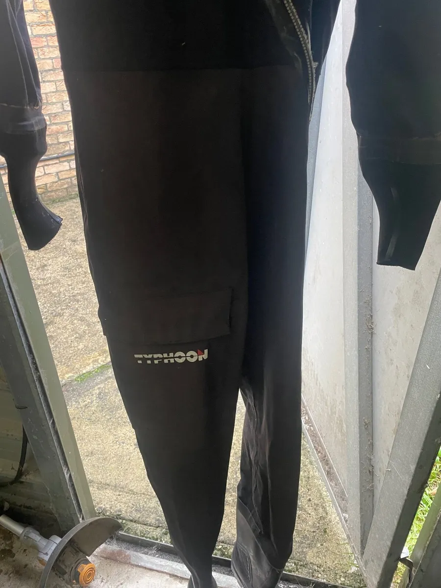 Dry suit - Image 3