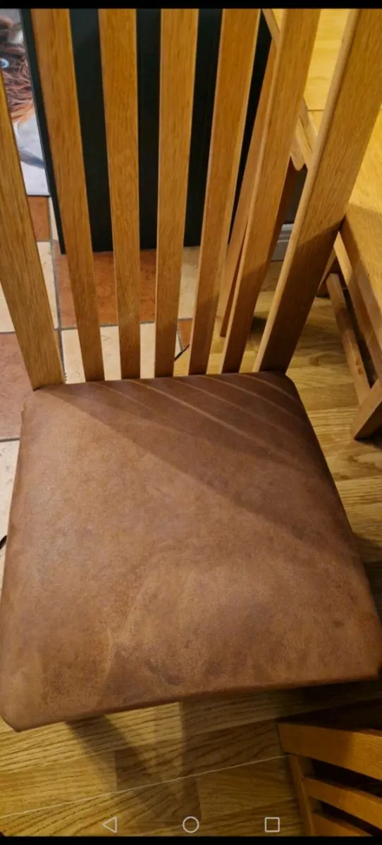 Kitchen Table and 6 chairs - Image 3