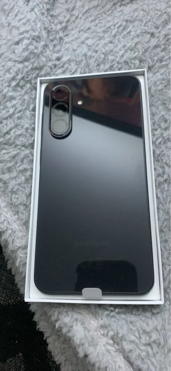 Samsung Galaxy A36 5G 256GB - Image 2