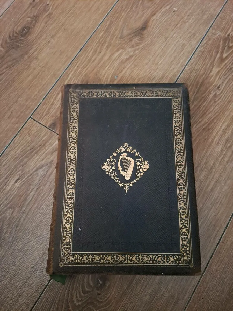 Antique Book of Moores melodies - Image 1