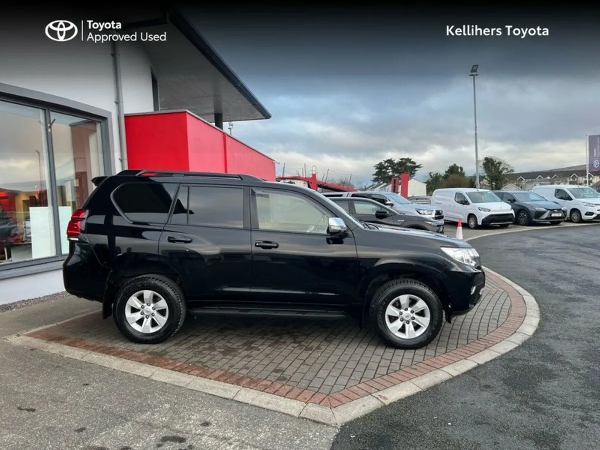 Toyota Land Cruiser LAND CRUISER LWB COMM A/T - Image 3