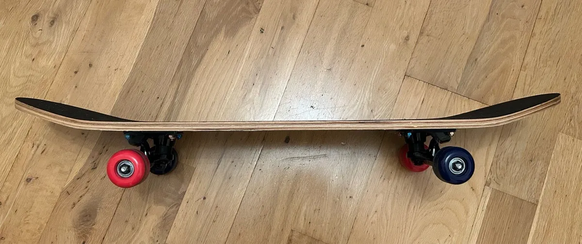 Skateboard kid - Image 3