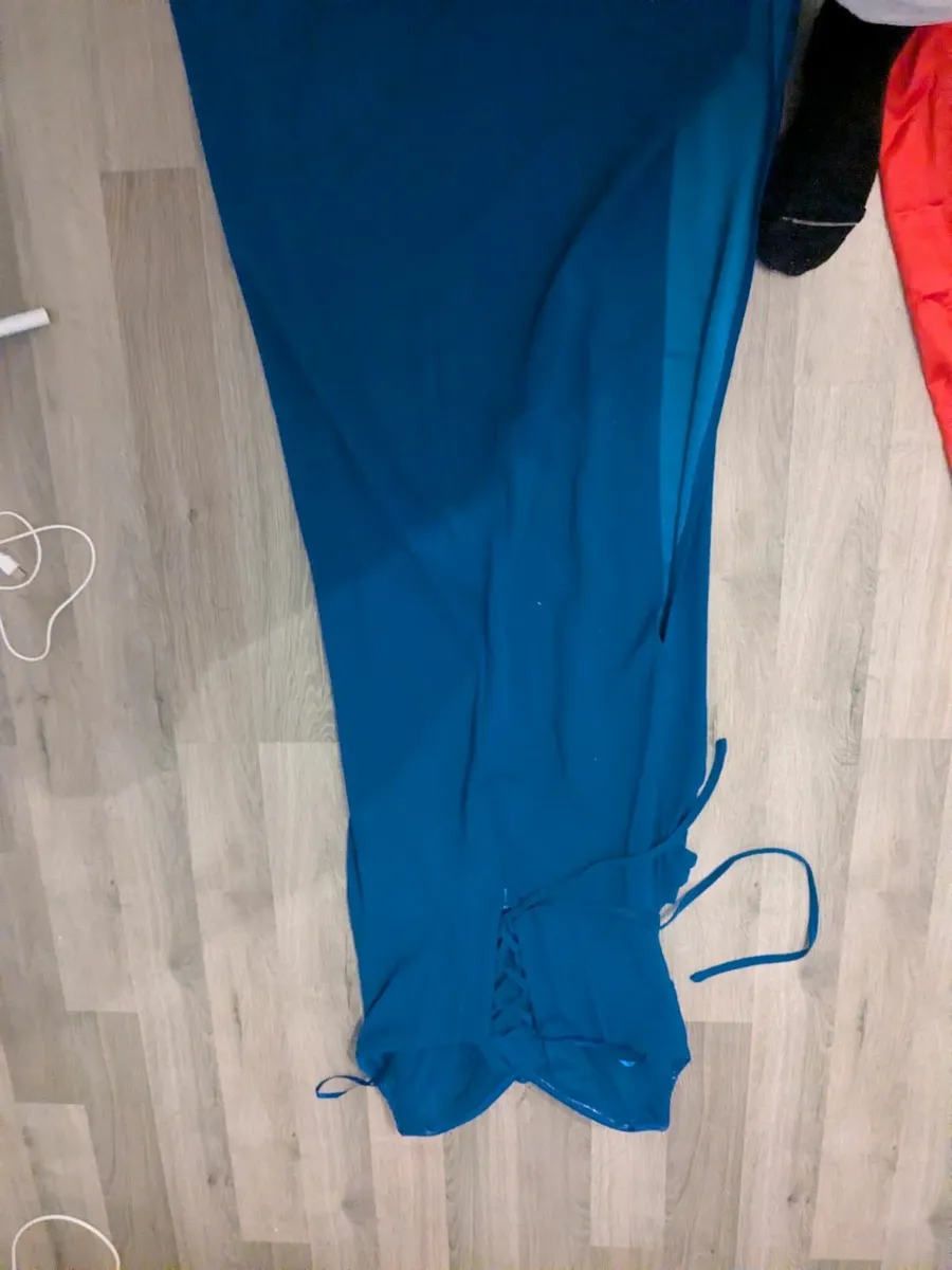 Women's debs dress - Image 3