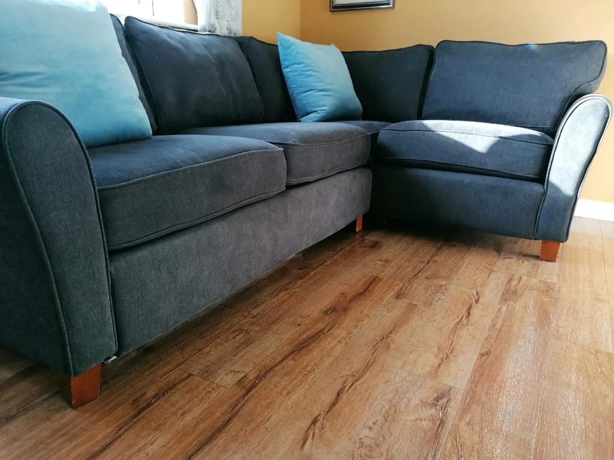 Couch/Sofa - Image 3