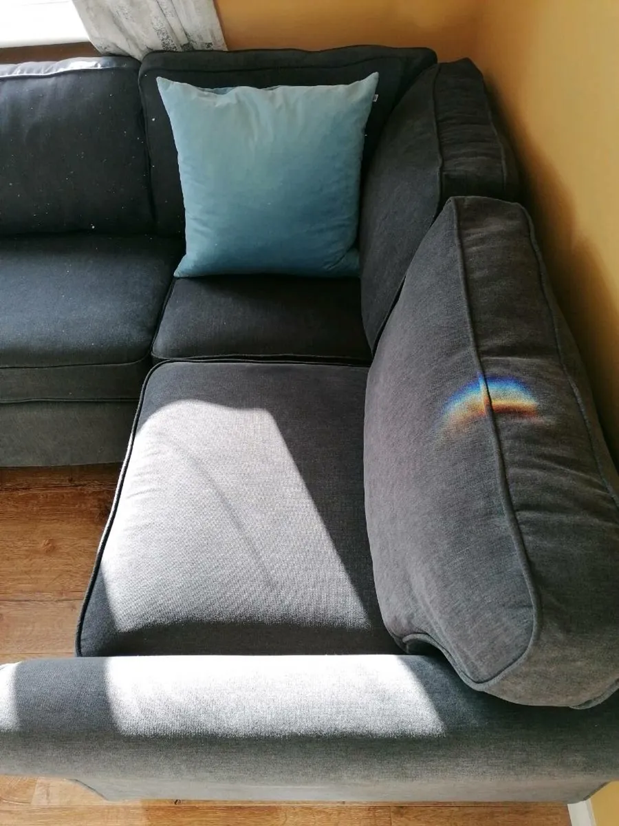 Couch/Sofa - Image 4