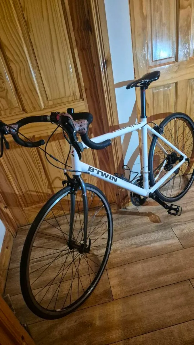 B twin adult road bike - Image 1