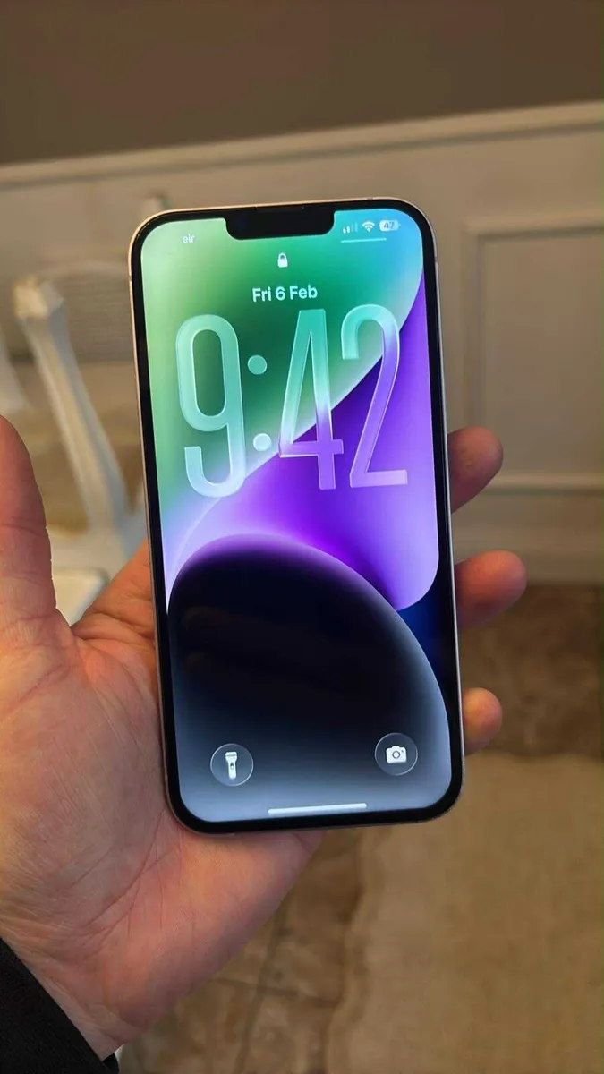 iPhone 14 Plus sim free 128GB mint condition - Image 1