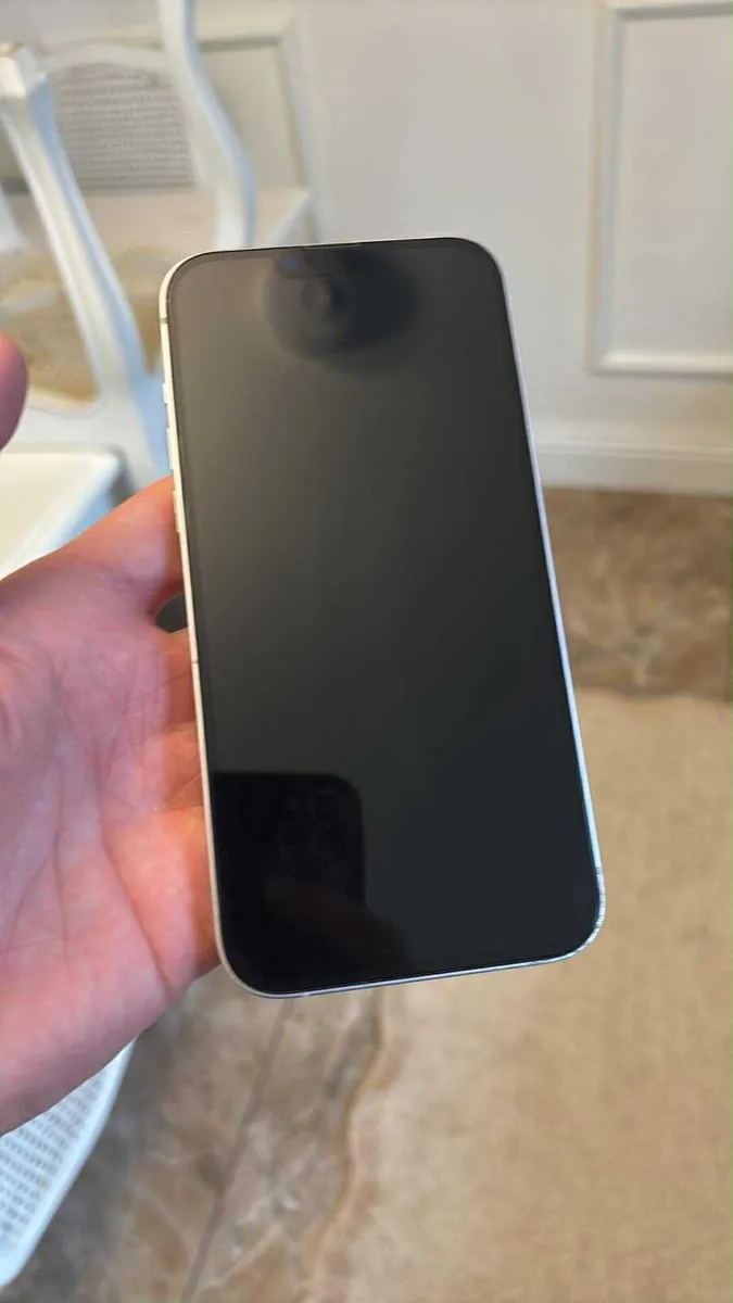 iPhone 14 Plus sim free 128GB mint condition - Image 2