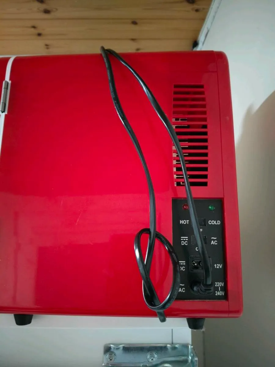Mini coke fridge - Image 2