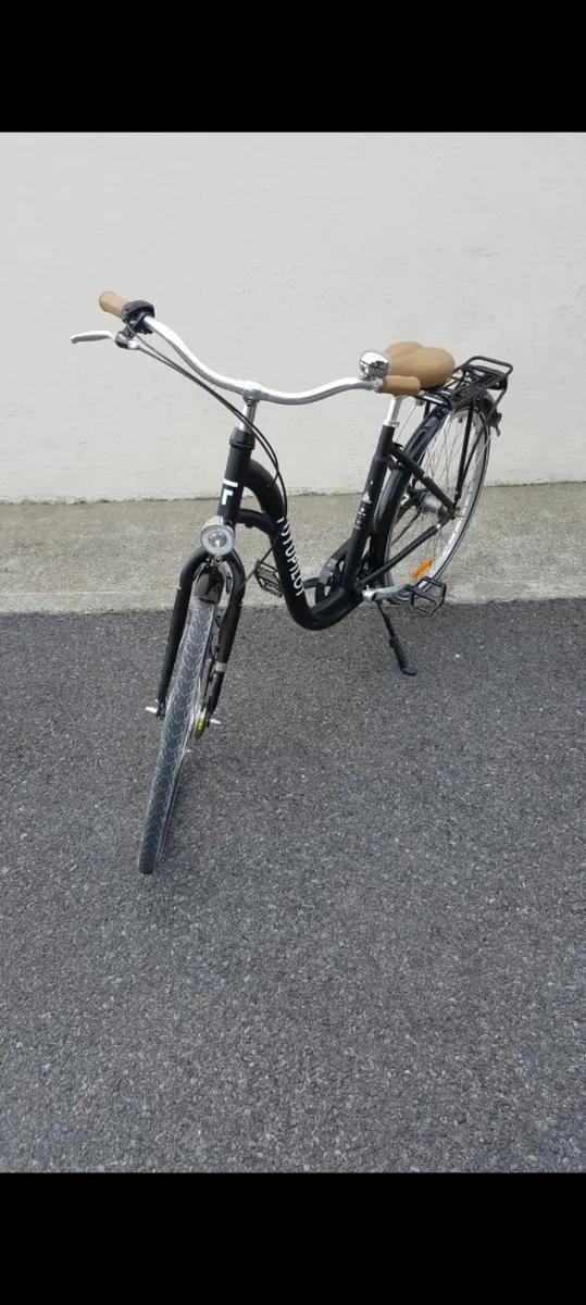 Ladies bicycle for sale - Image 3