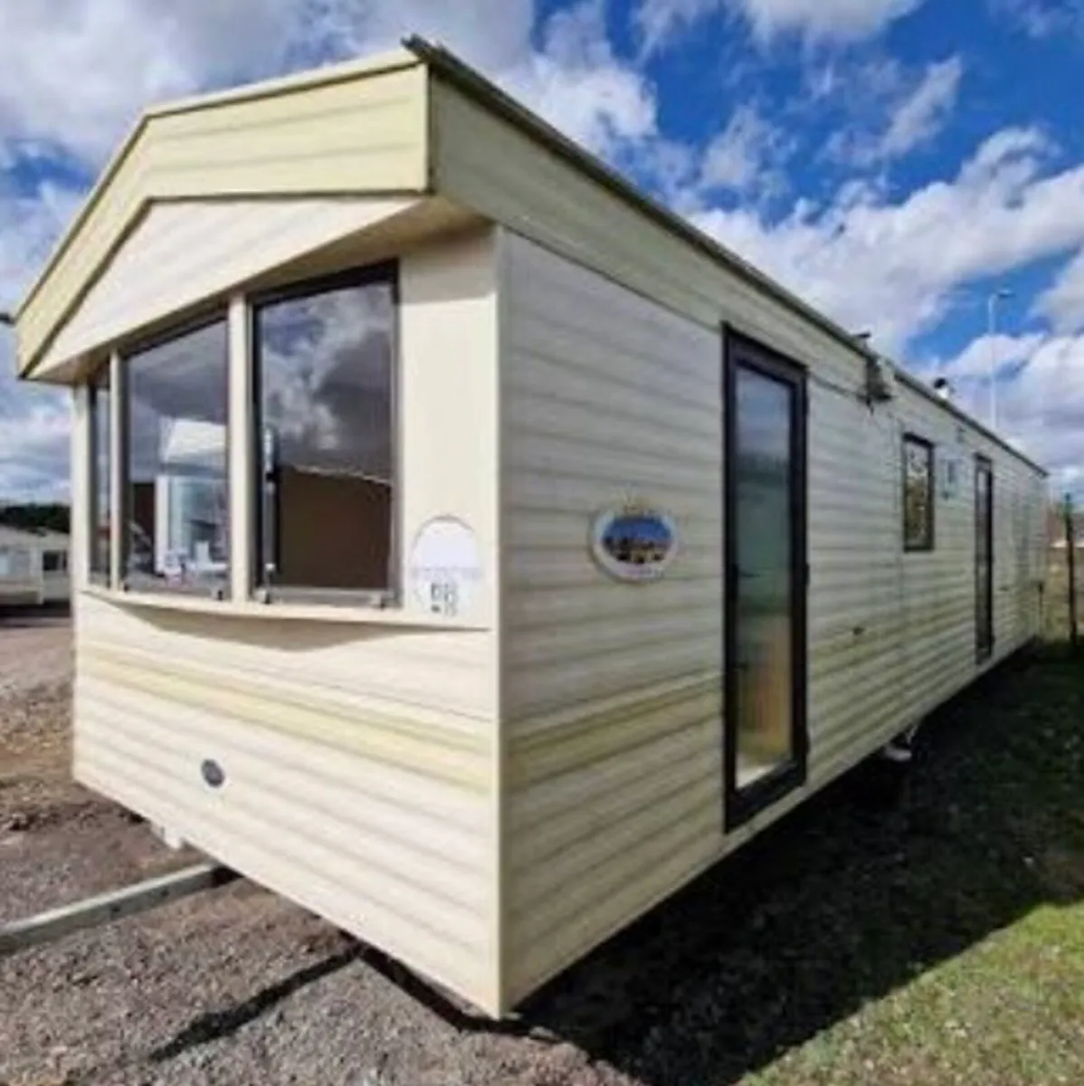 Arizona 36’ - deluxe mobile home - Image 1