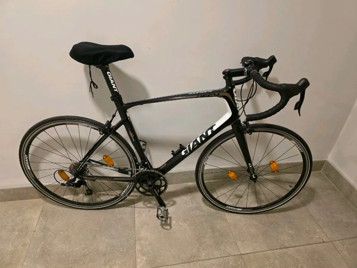 Giant Defy Carbon Composite - Image 1