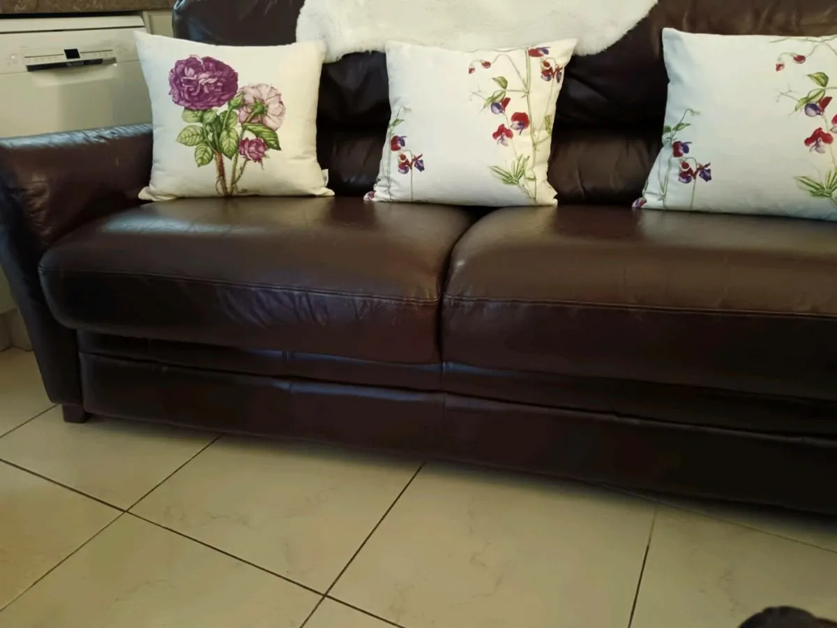 Leather sofa set - Image 1
