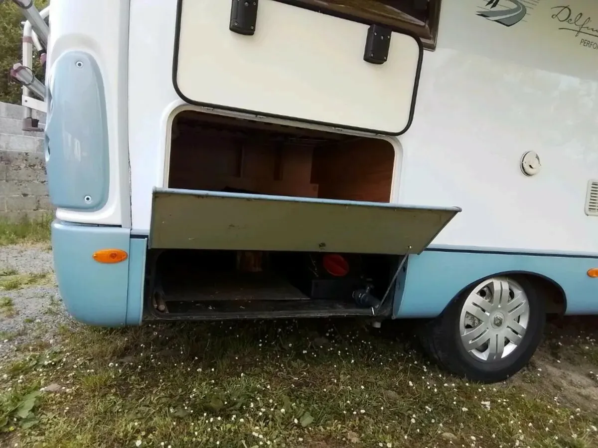 2005 Burstner Delfino Performance.
2 Berth - Image 3