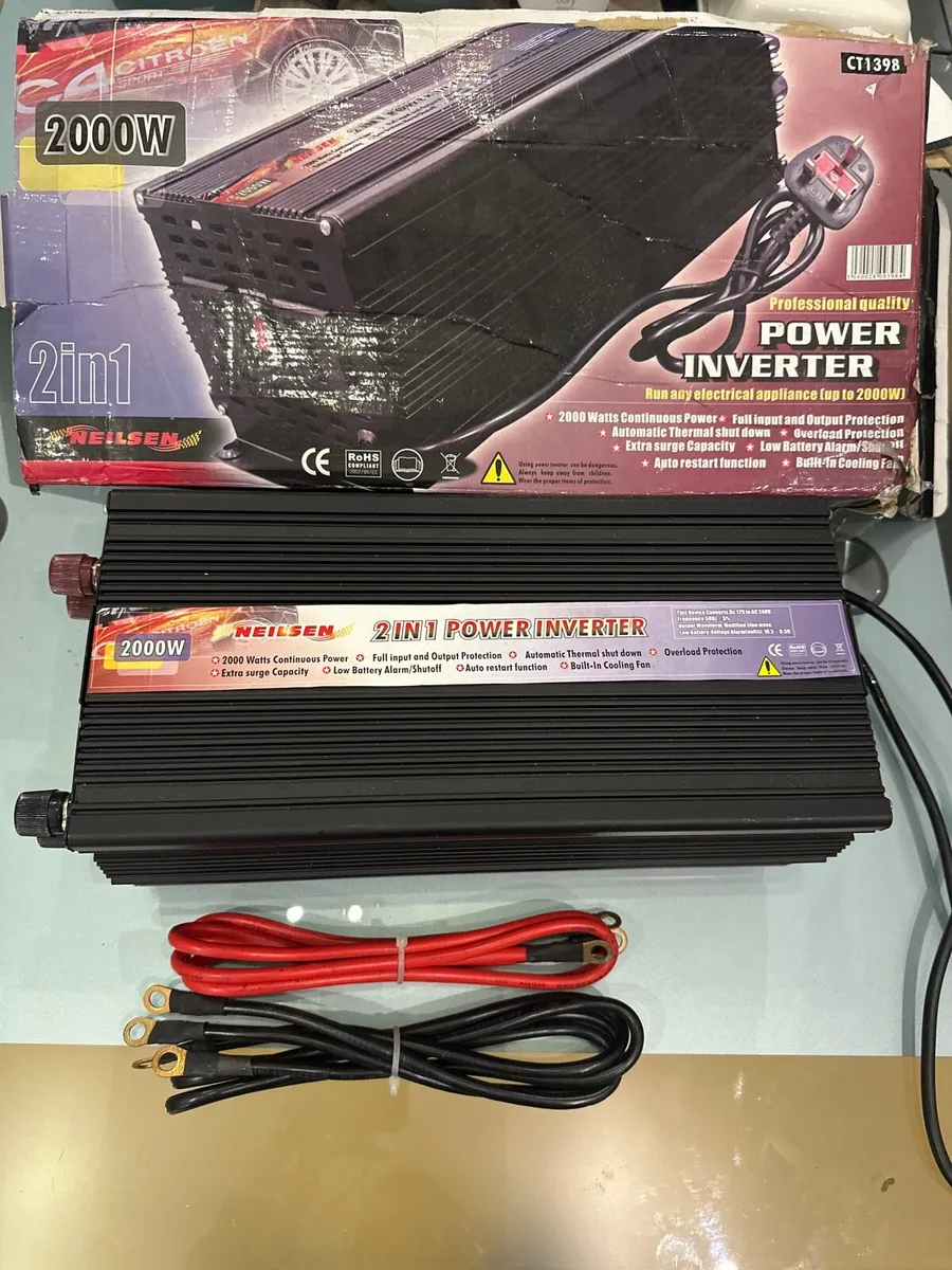 Neilsen 2 in 1 2000w Power Inverter & Charger - Image 1