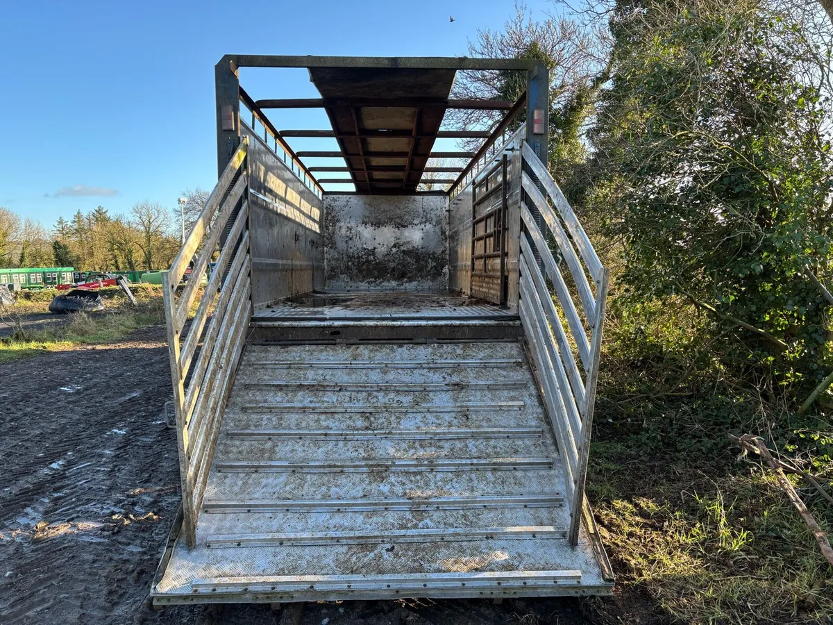 Cattle Truck - Image 4