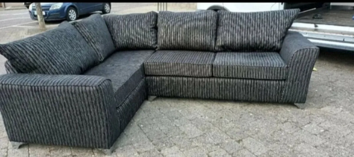 Corner suite of furniture - Image 2