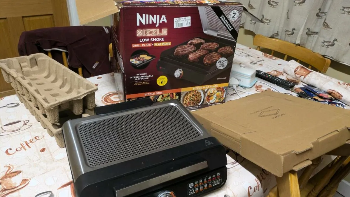 Ninja Sizzle Low Smoke Grill Plate and Flat Plate - Image 2