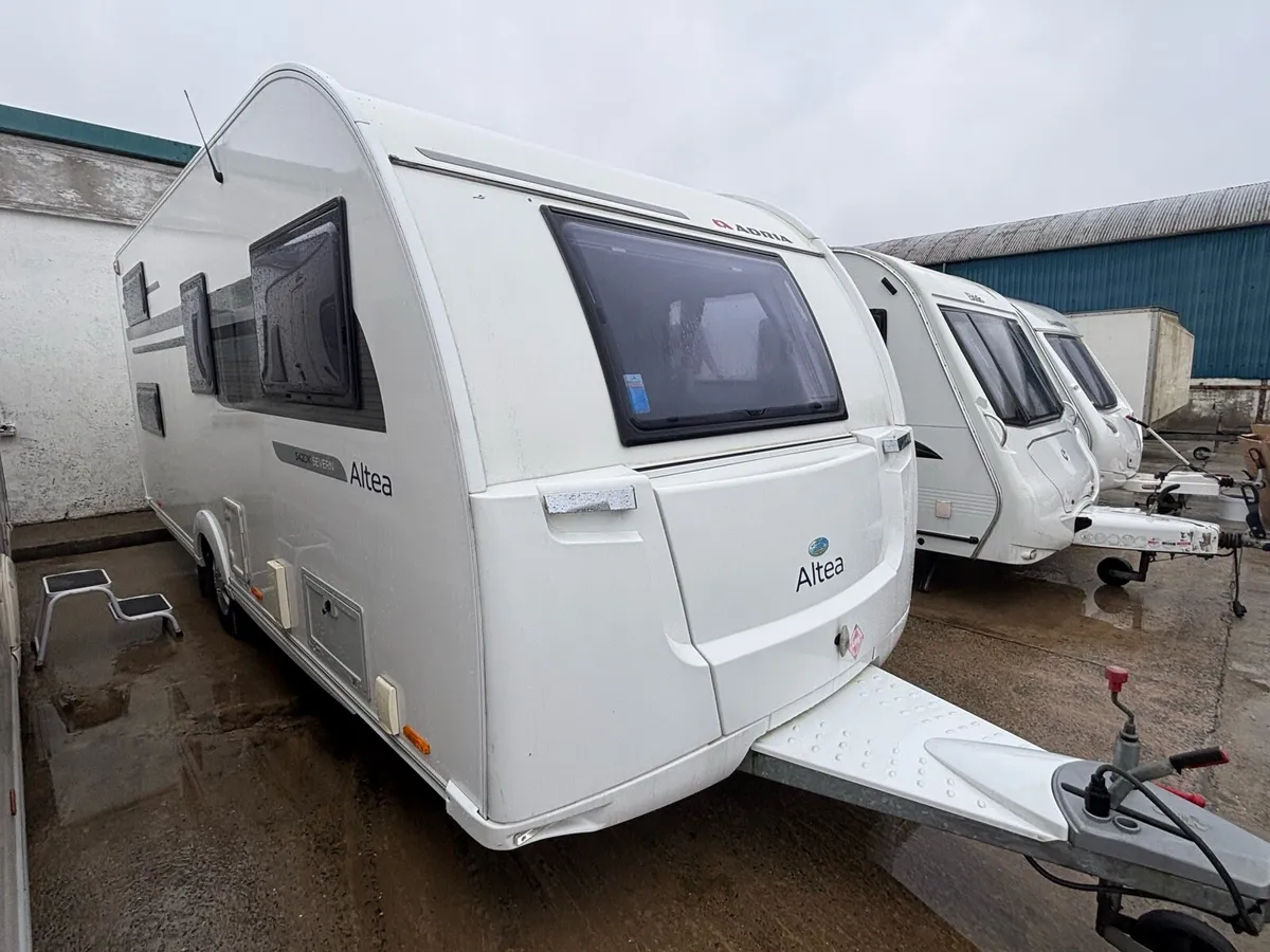 Adria altea 6 berth caravan - Image 2