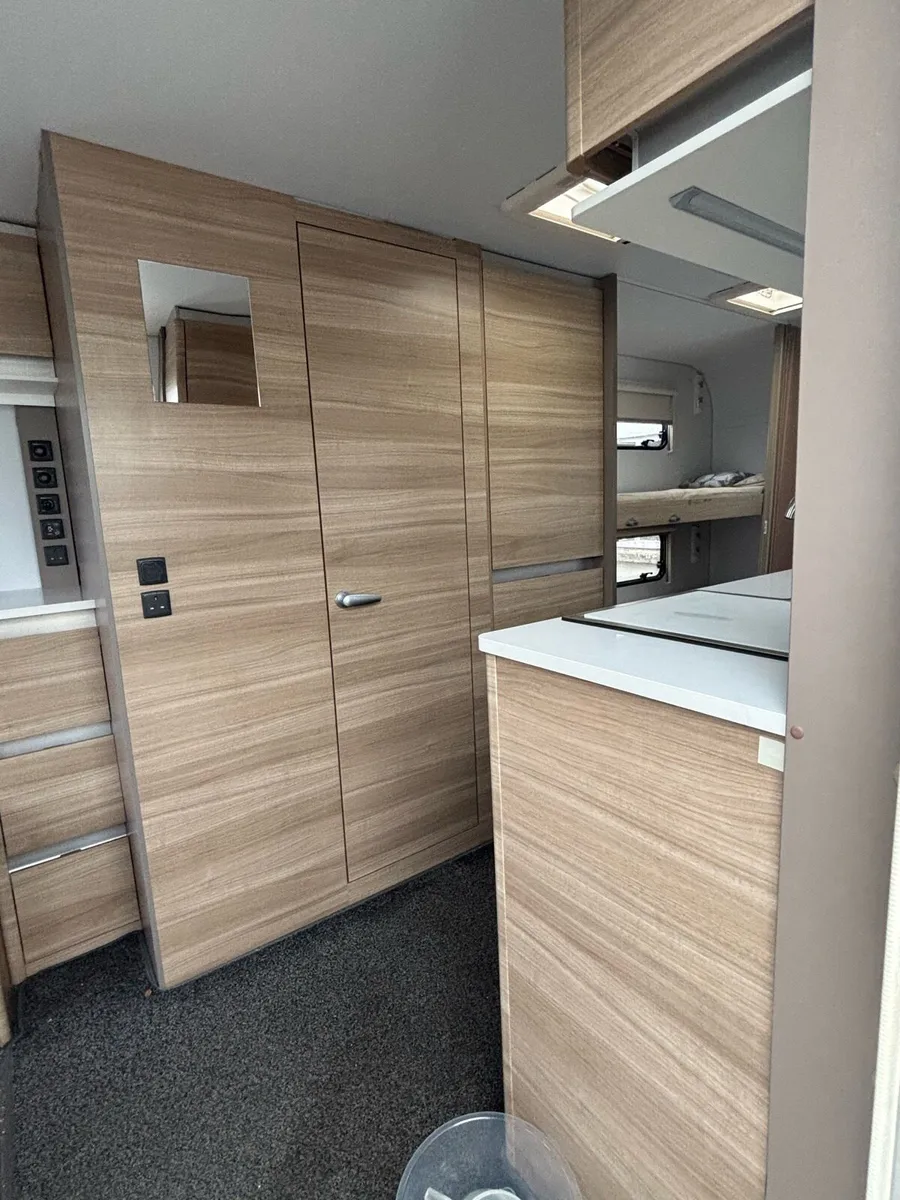 Adria altea 6 berth caravan - Image 4