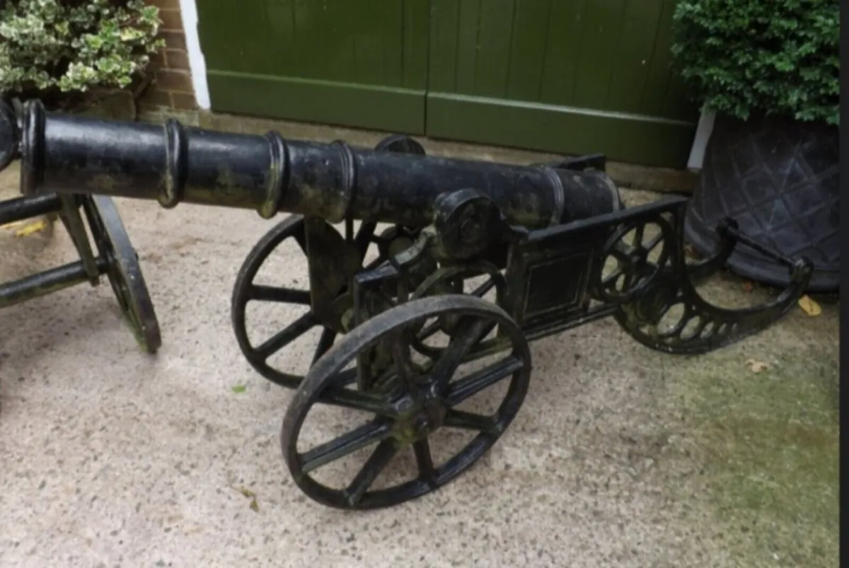 Pair cast iron cannons - Image 4