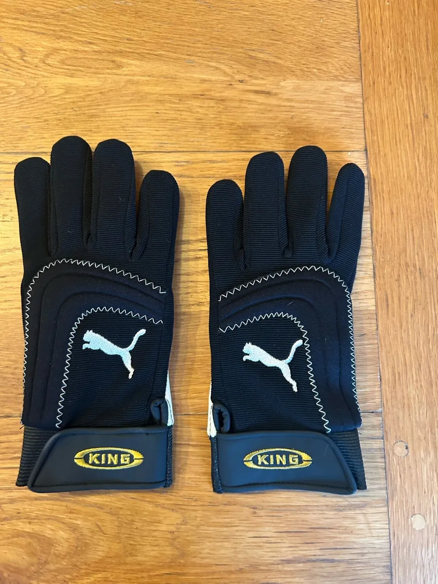 Gaelic Football Gloves - Image 1