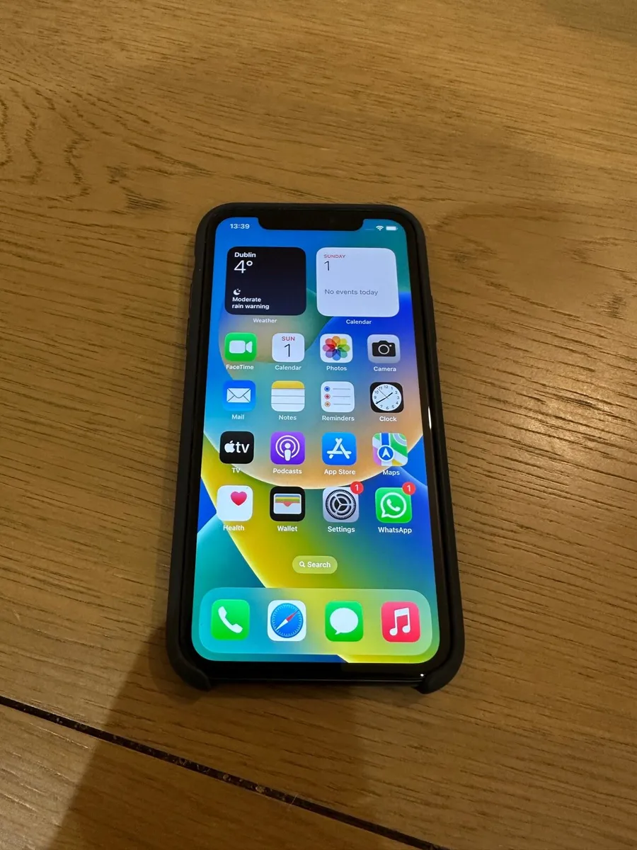 iPhone 11 sim locked three network - Image 1