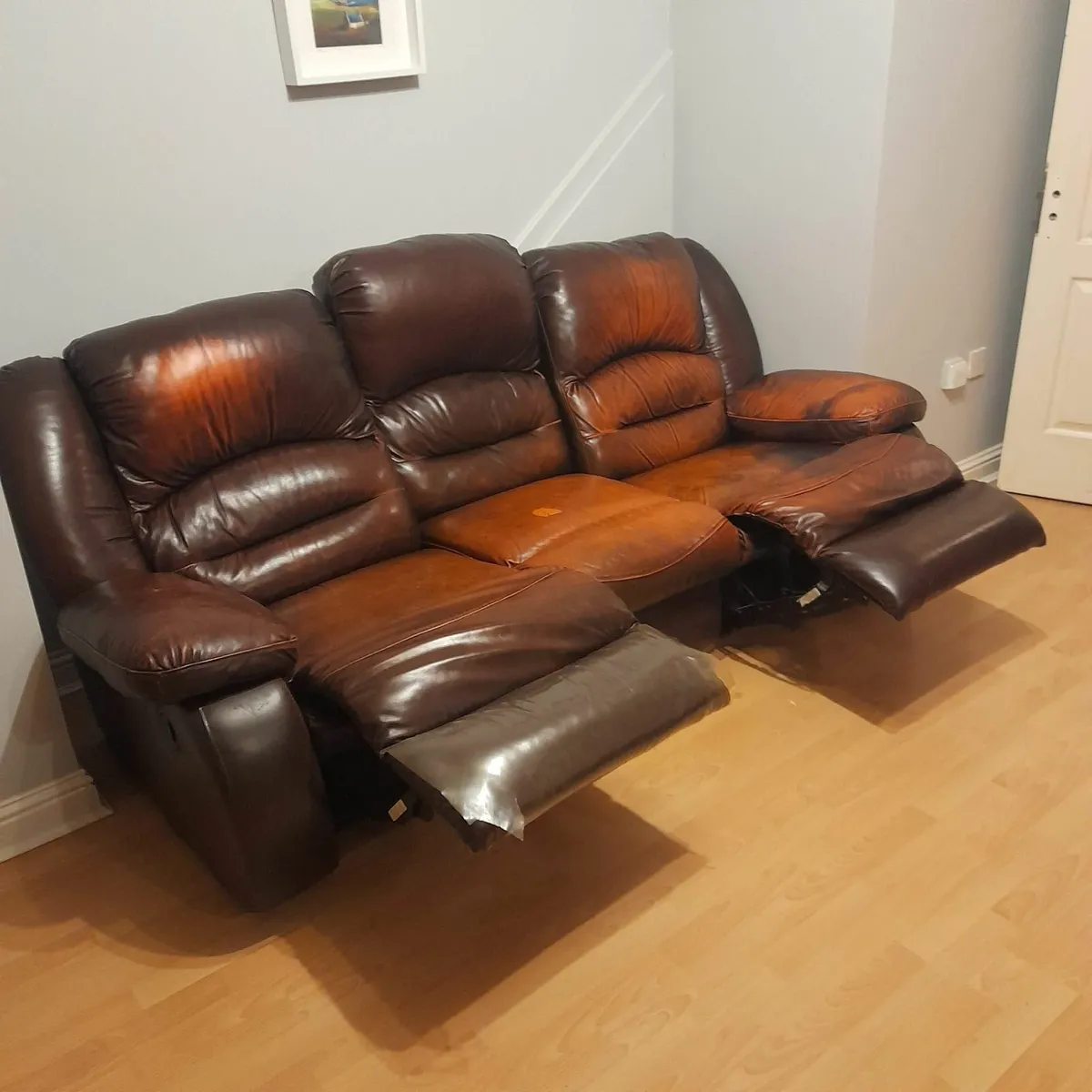 Couch & arm chairs - Image 2