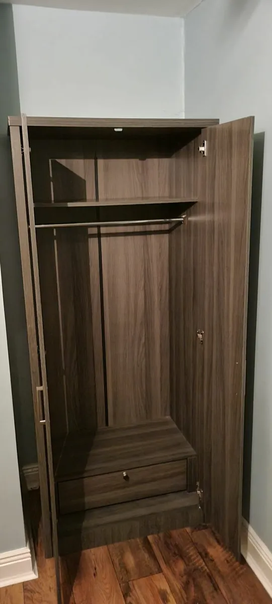 Wardrobe  H = 188cm / W = 80cm /  D = 52cm - Image 2