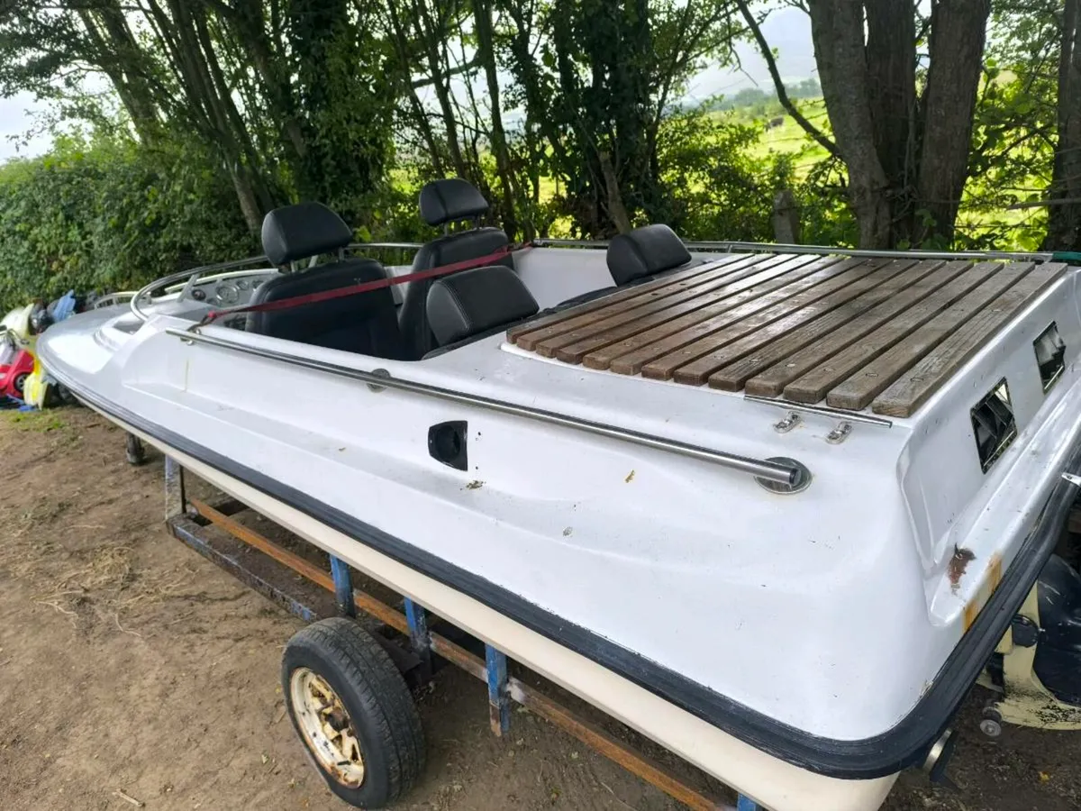 Speed boat - Image 3