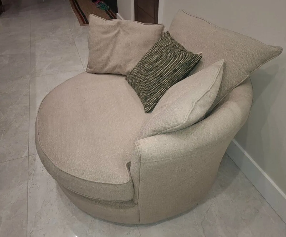 Swivel love chair - Image 2