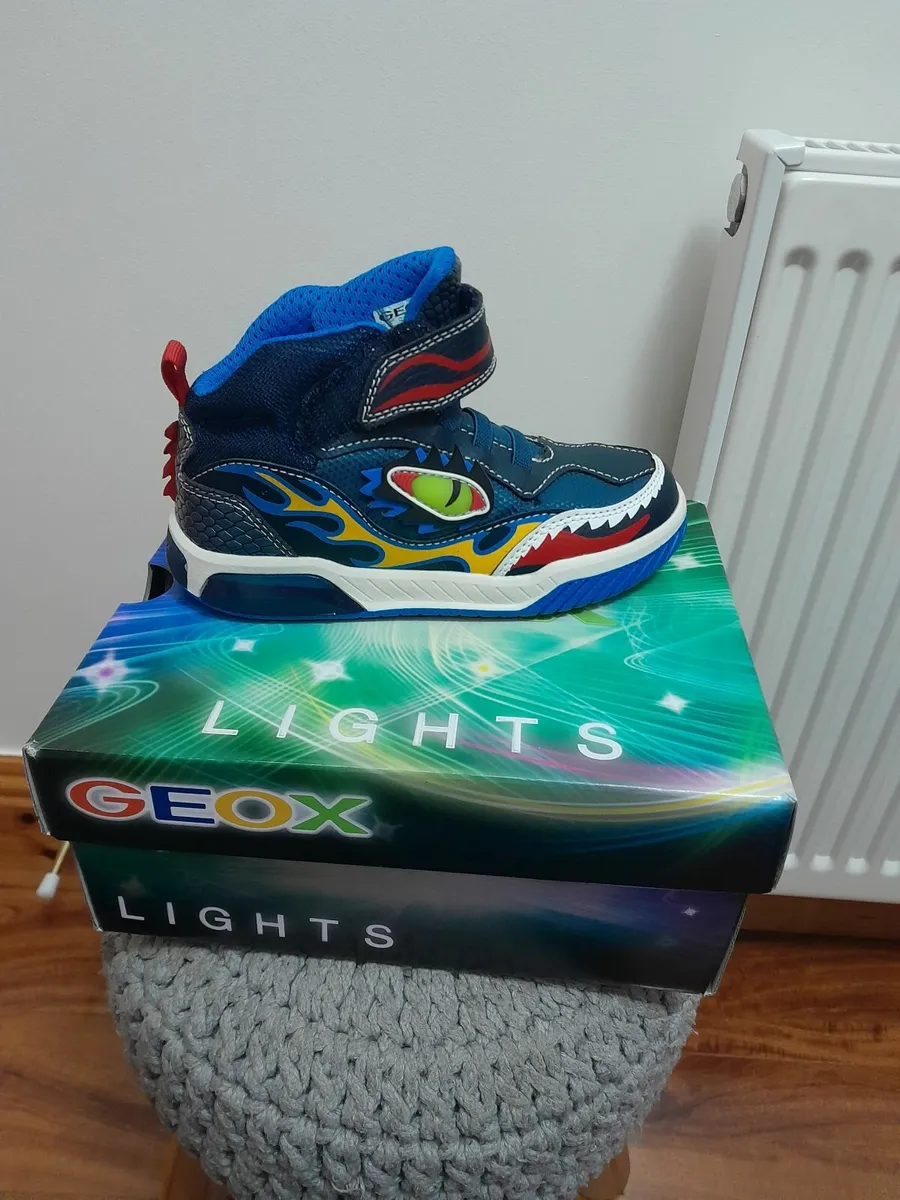 Kids shoes - Image 1